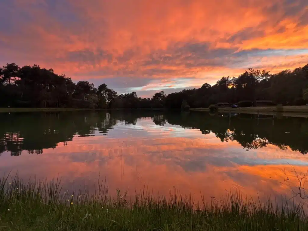 Vacances sans programme en Dordogne, calme en fin de journée