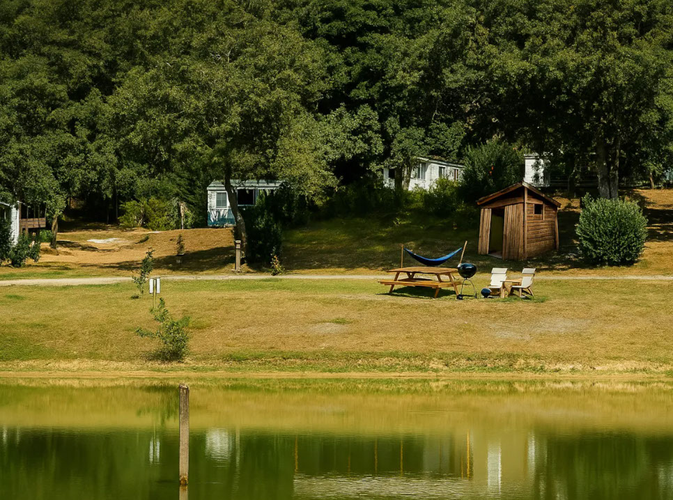 Emplacement VIP face à l’étang