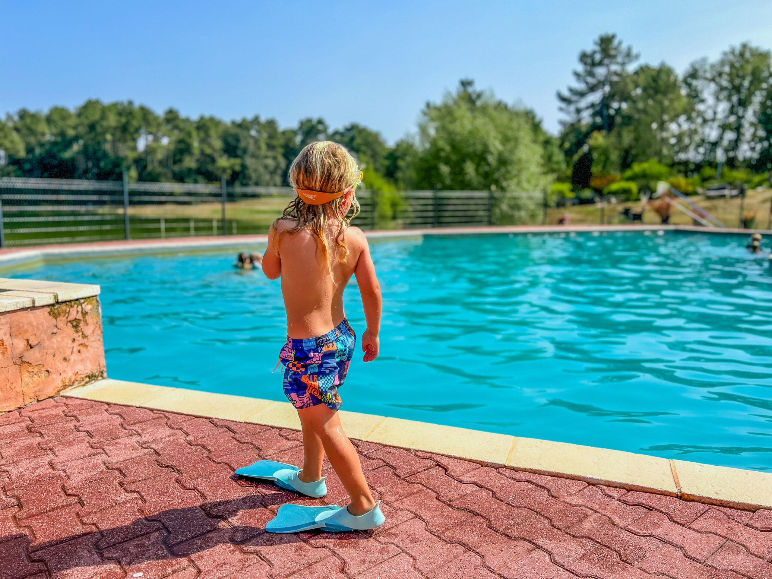 enfants piscine gaia ecolodge
