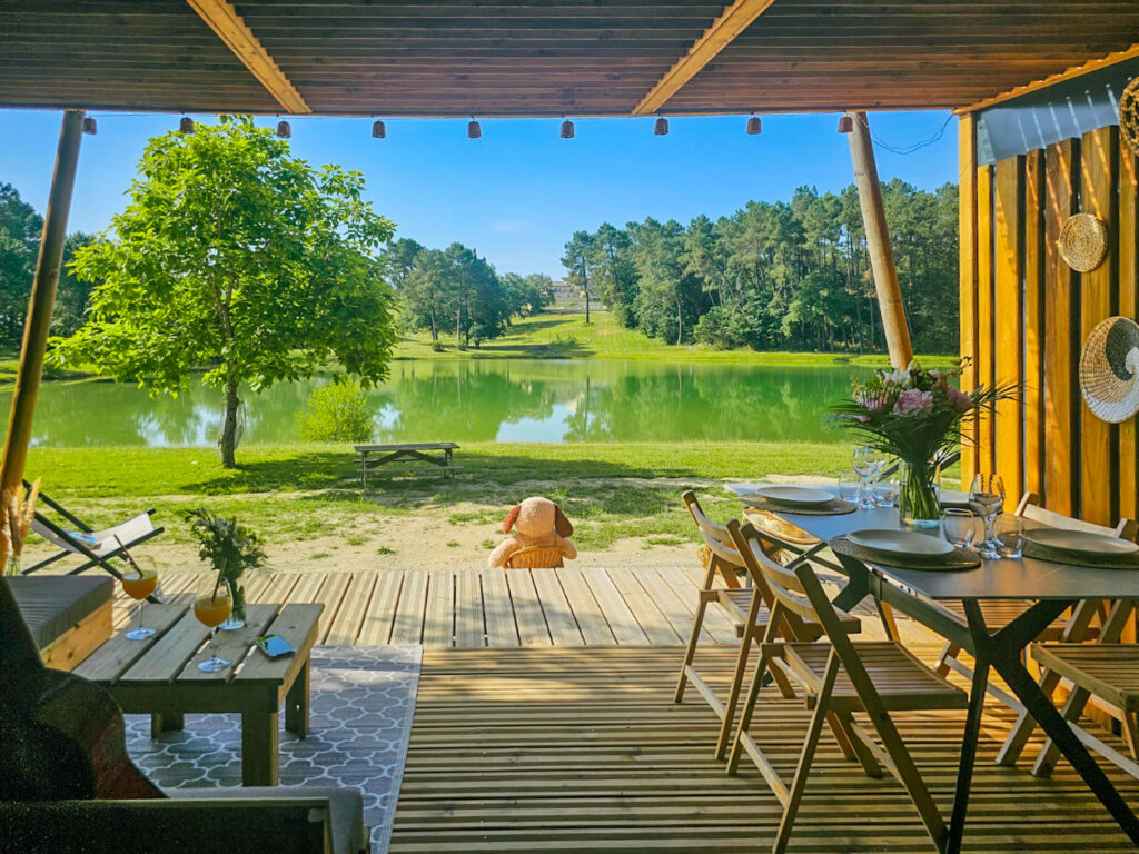 mobil home vue sur étang